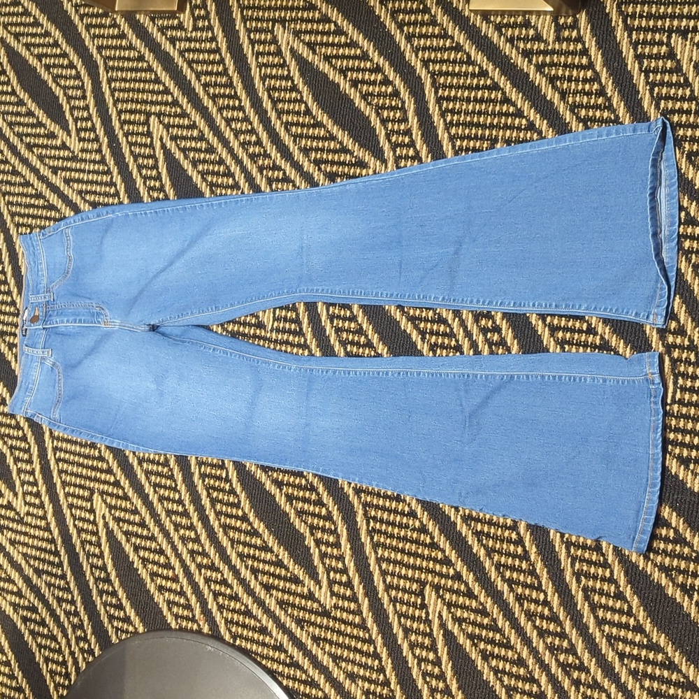 Fashion Nova sexy High-Rise stretch flares